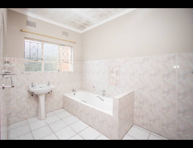 3 BEDROOM HOUSE FOR SALE IN WILLOW PARK